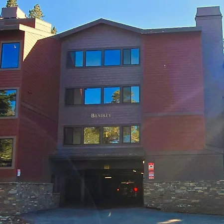 Eagle Summit Collection Apartment